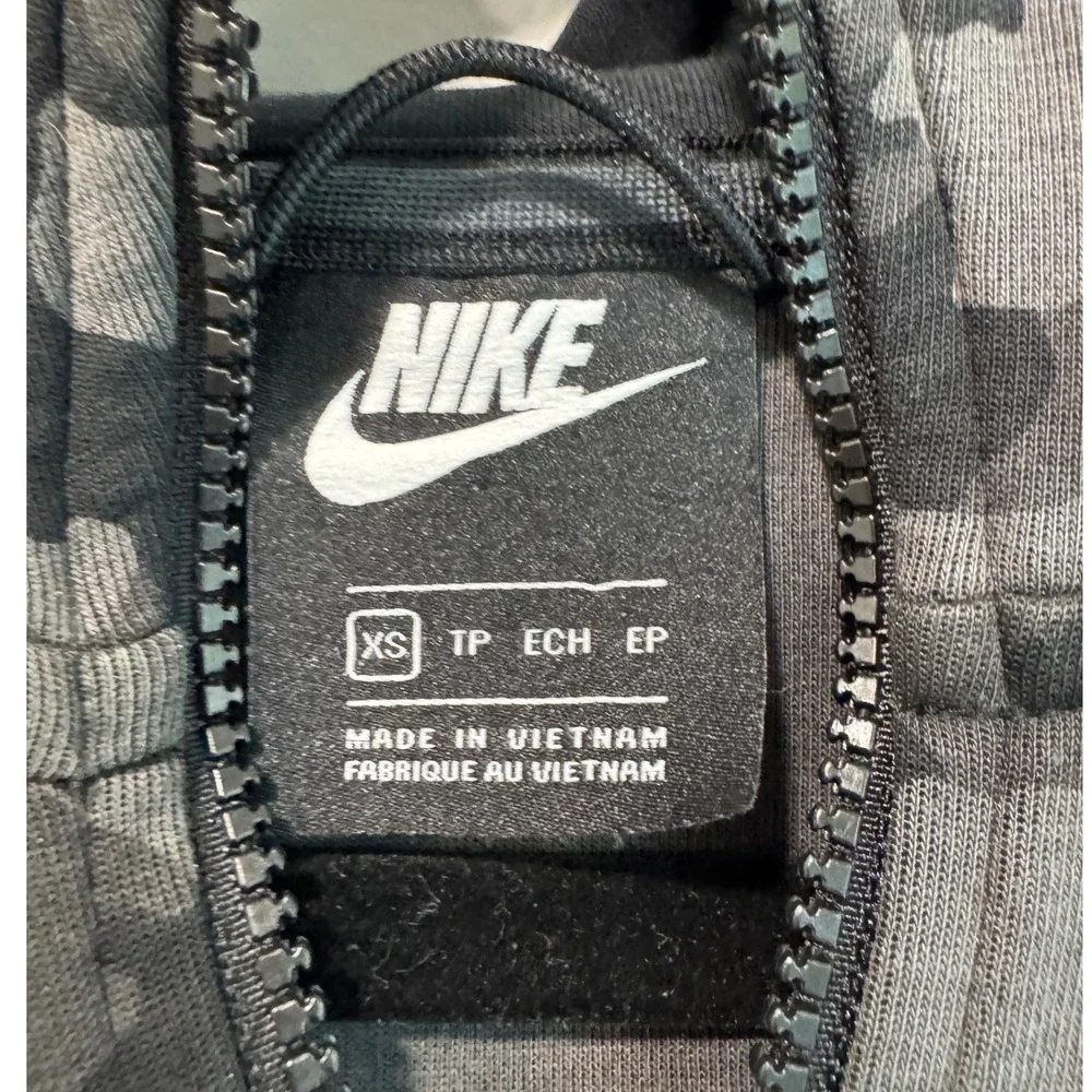 Nike Tech Camo Full Zip Hoodie Womens XS Grey Black Camouflage‎ Jacket